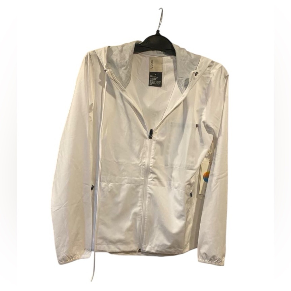 99. NWT Vuori outdoor trainer shell WHITE LINEN TEXTURE Size S